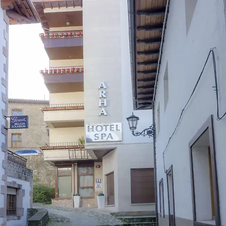 Arha & Ξενοδοχείο 2*