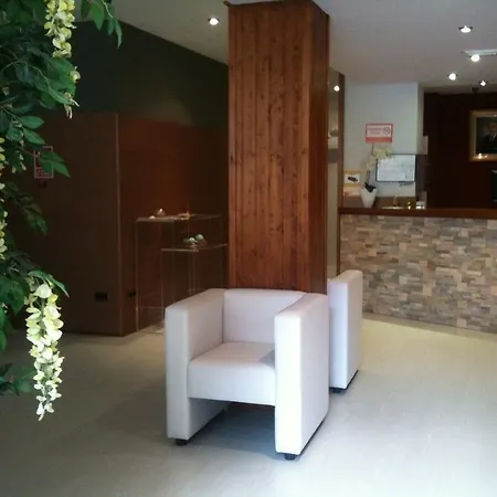 Ξενοδοχείο Arha &