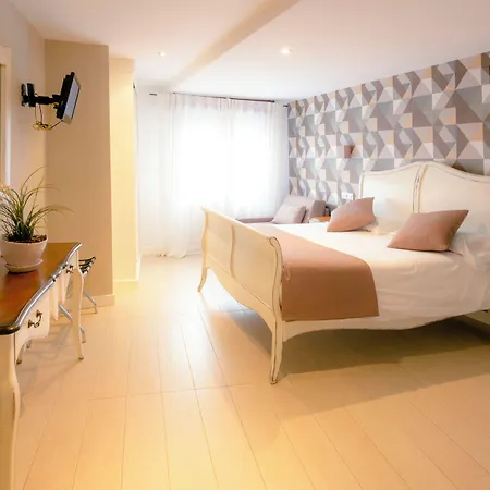 Ξενοδοχείο Arha & 2*